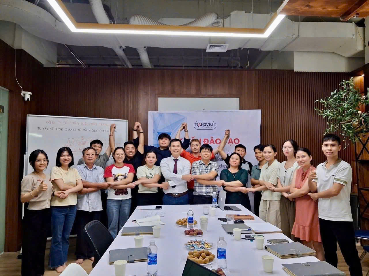 Toàn cảnh buổi đào tạo quản lý do PPower tổ chức cho đội ngũ Công ty Cổ phần Dược phẩm Trang Vinh.