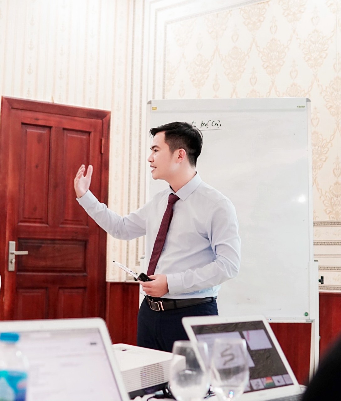 Chuyên gia Mai Trọng Nguyên tư vấn quy trình quản lý doanh nghiệp cho Hòa Bình Group