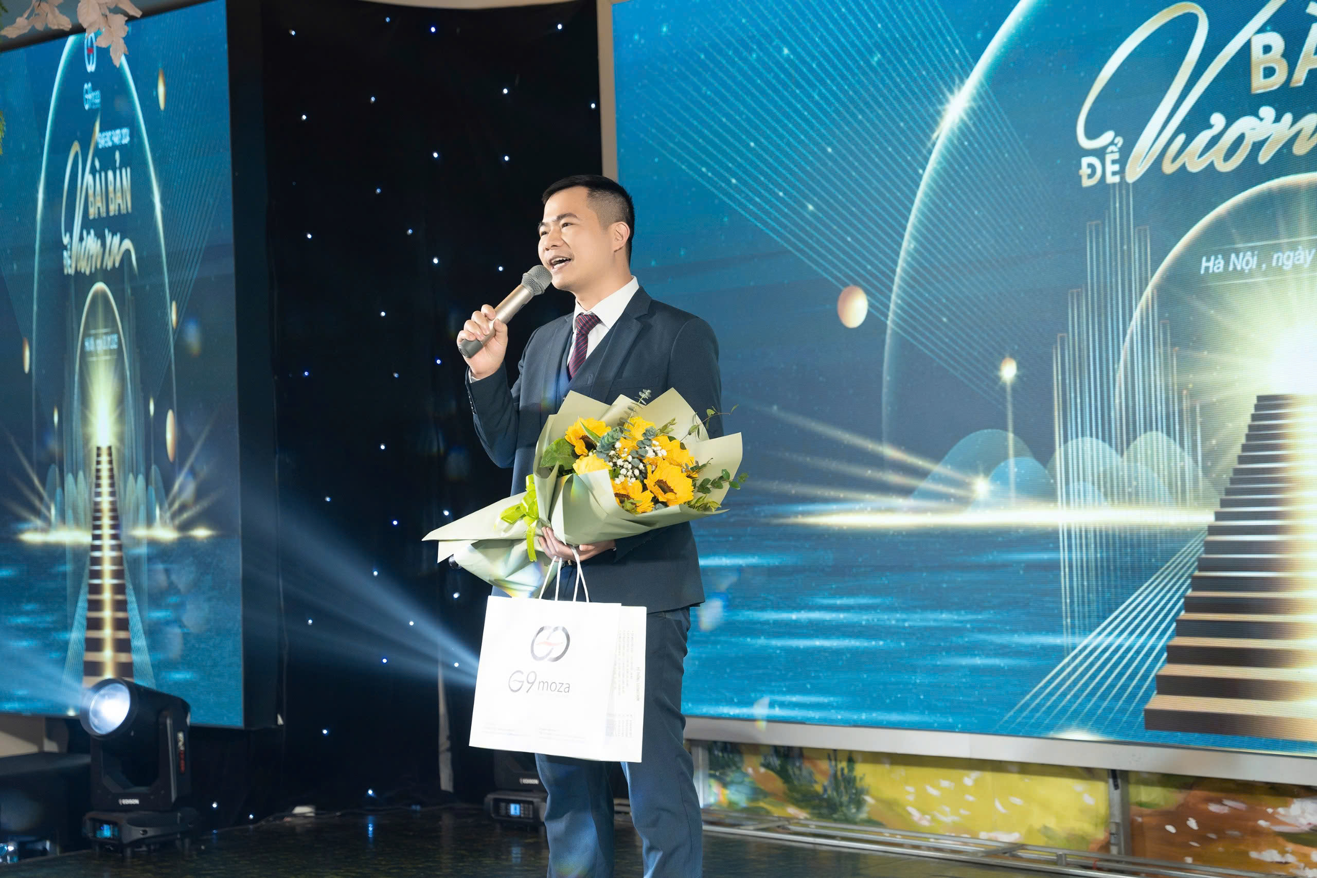 Chuyên gia Mai Trọng Nguyên phát buổi trong buổi vinh danh cuối năm của Công ty G9 Moza